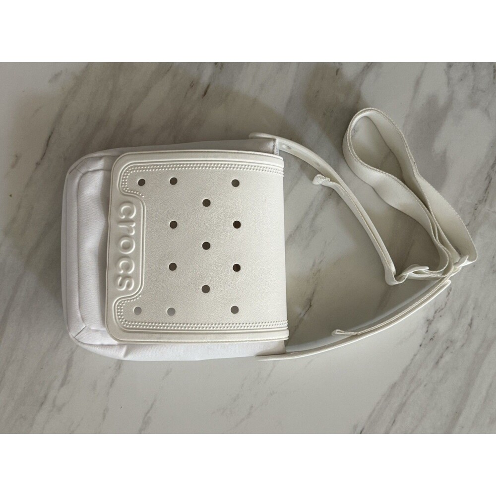 Crocs Classic Crossbody Bag - White - Purse- Adjustable Strap - Picture 8 of 12